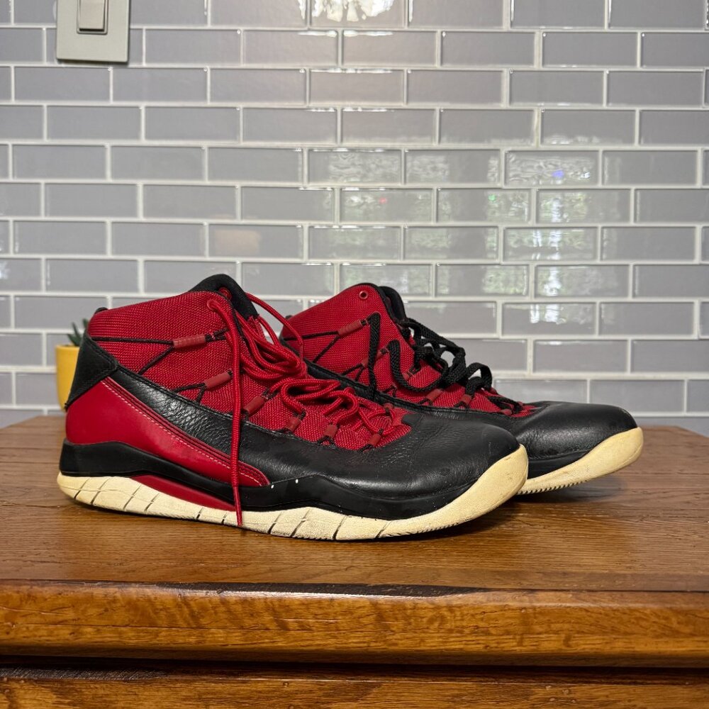 Air Jordan Prime Flight Sneakers – Size 9.5 – Black/Red – 616846-602